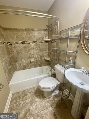 Building Photo - 242 Ebenezer Church Rd