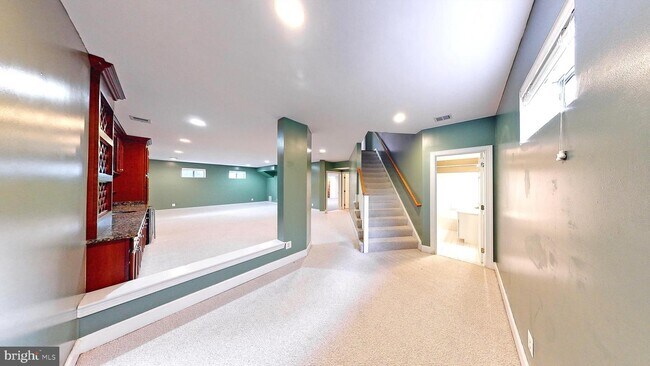 Building Photo - 309 Pure Spring Crescent