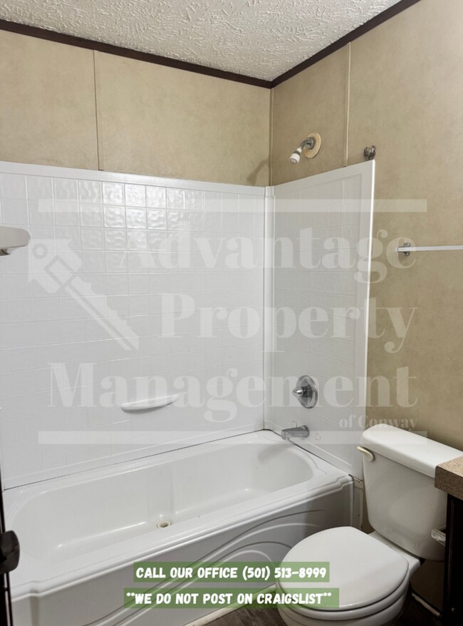 Building Photo - Perfect for Families: Spacious 5-Bedroom Home in Greenbrier!