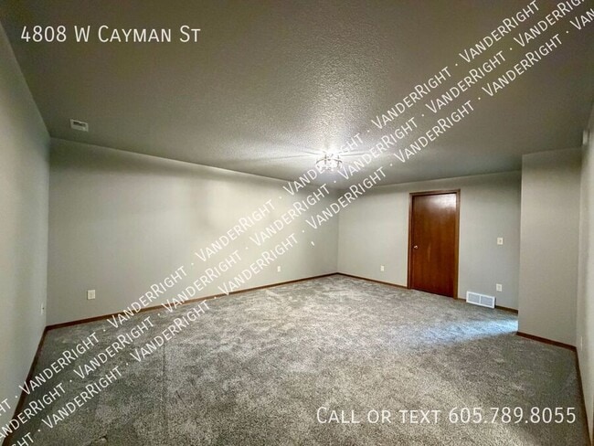 Building Photo - 4808 W Cayman St