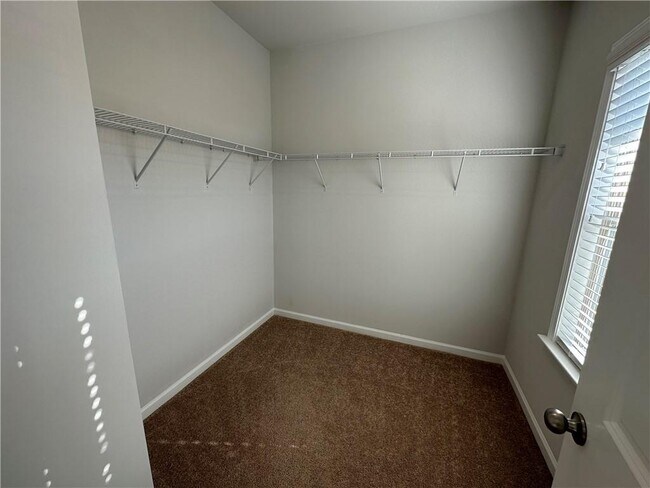 Building Photo - 1520 Kaden Ln