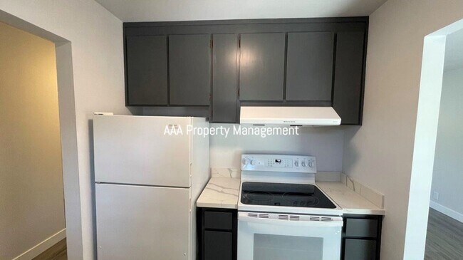 Building Photo - Concord Beautiful remodeled 1 bedroom 1 bath condo! Central location