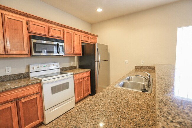 Building Photo - 3509 SW Deerfield Blvd