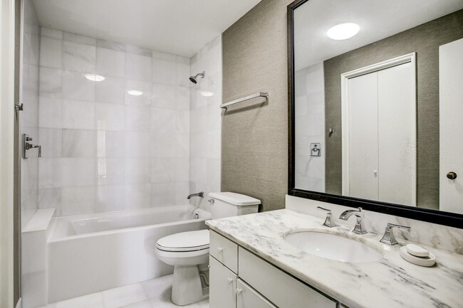 Building Photo - 3711 San Felipe St