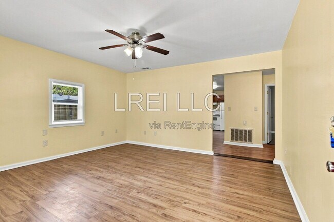 Building Photo - 4014 Parthenia Ave