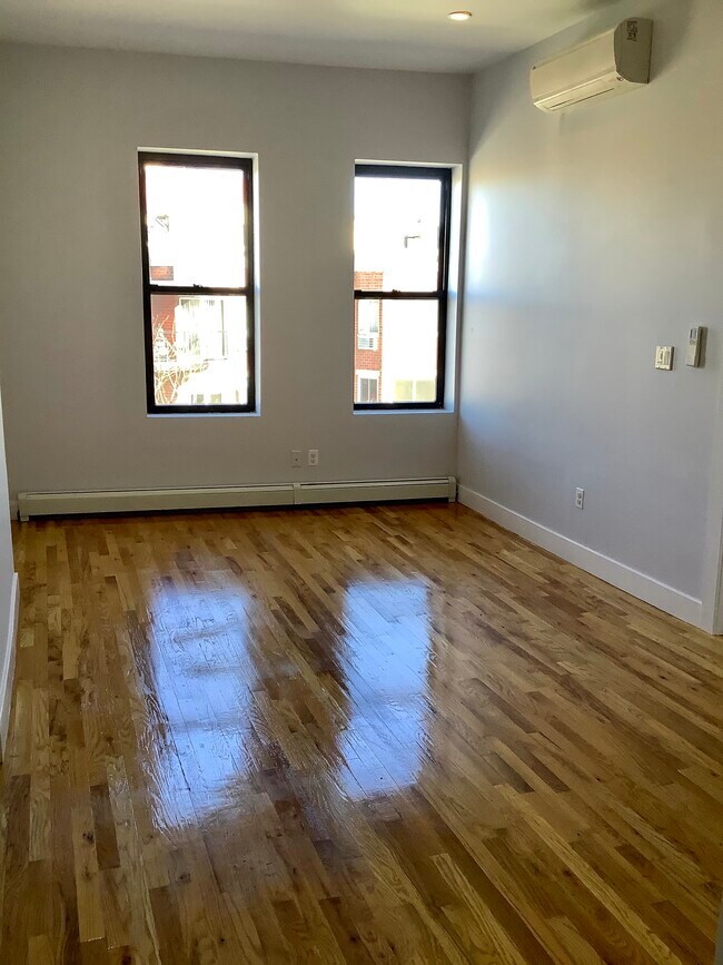 Building Photo - 7104 Fresh Pond Rd