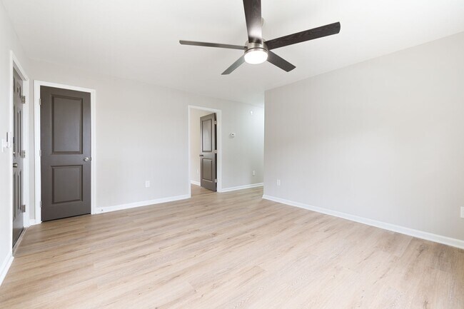 Building Photo - Freshly Updated 3 Bed, 2 Bath Home in Prim...