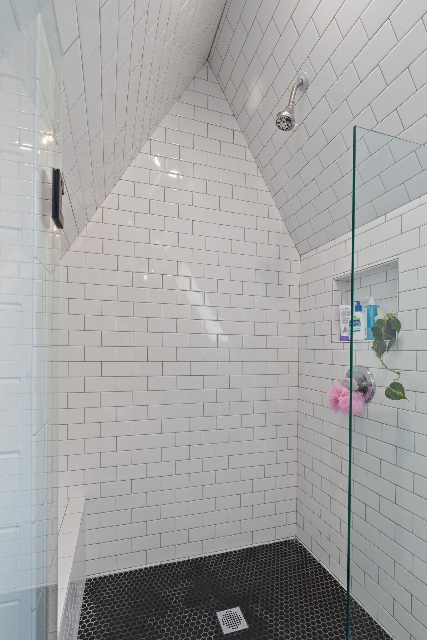 Building Photo - 1531 Vinewood St