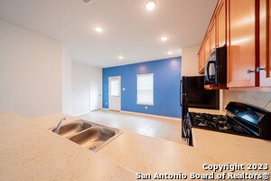 Building Photo - 347 Hunters Rnch E