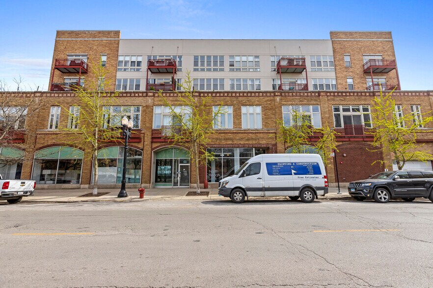 Primary Photo - 1225 W Morse Ave
