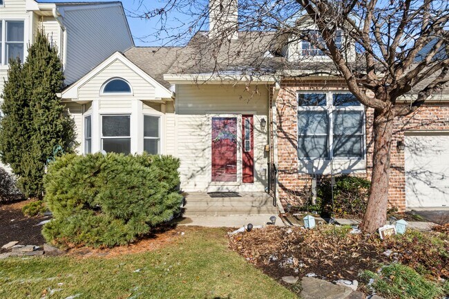 Building Photo - Beautifully Renovated Townhome in The Ridings at Brookside – Macungie