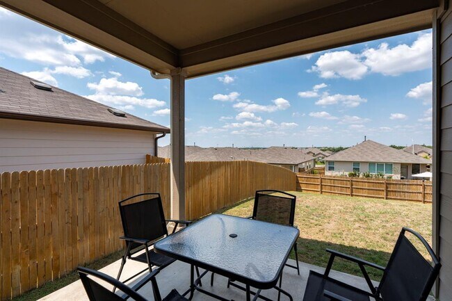 Building Photo - 381 Evergreen Sumac Lp