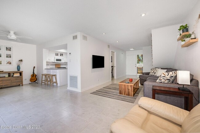 Building Photo - 116 Skyline Cir