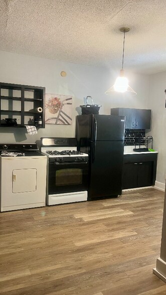 Building Photo - 0000-0001 block from U of Memphis