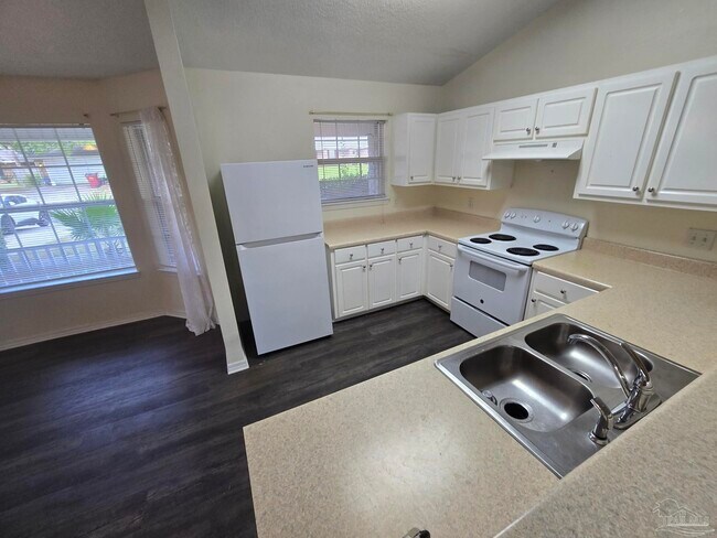 Building Photo - 4873 La Casa Cir