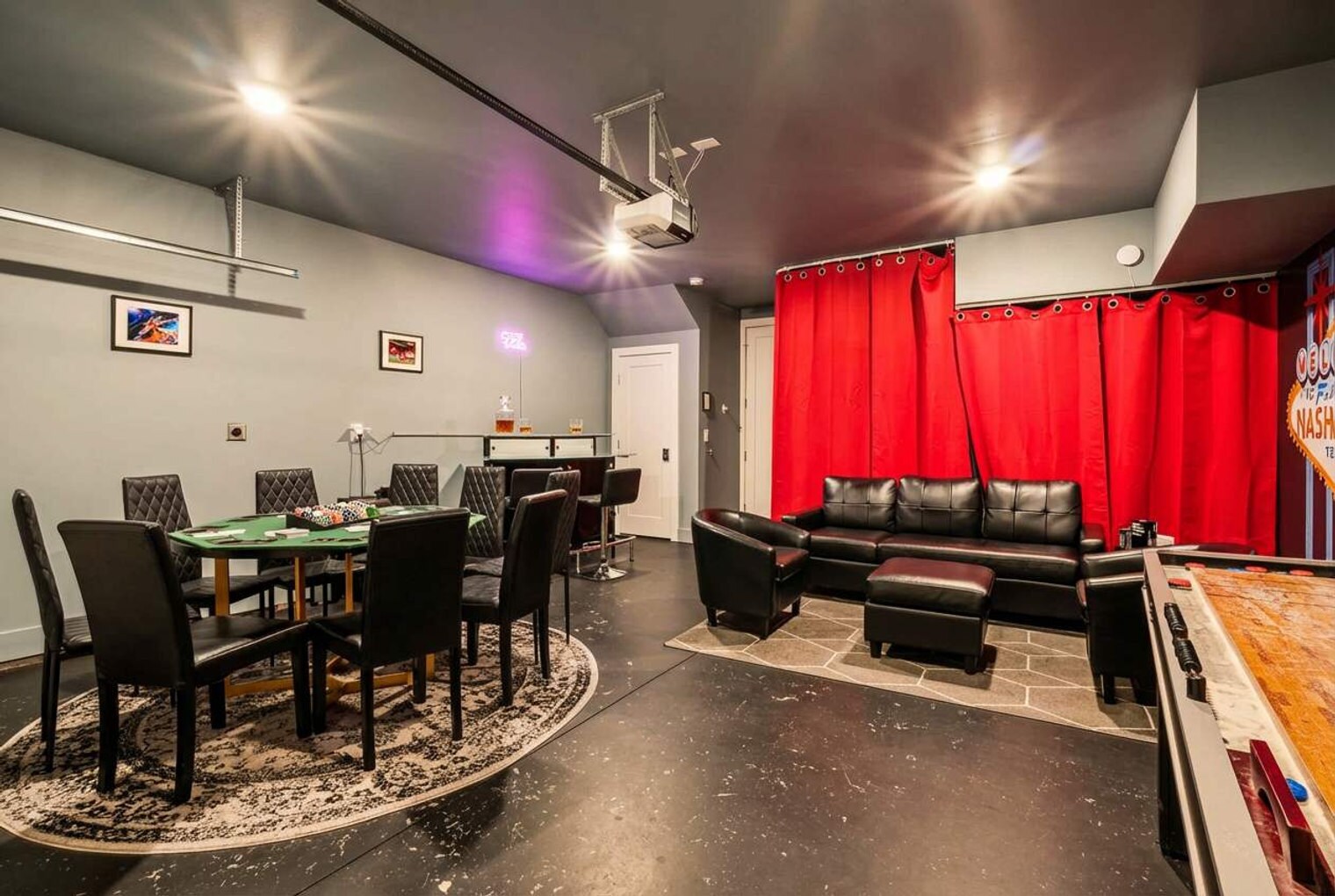 Building Photo - 2135 24th Ave N