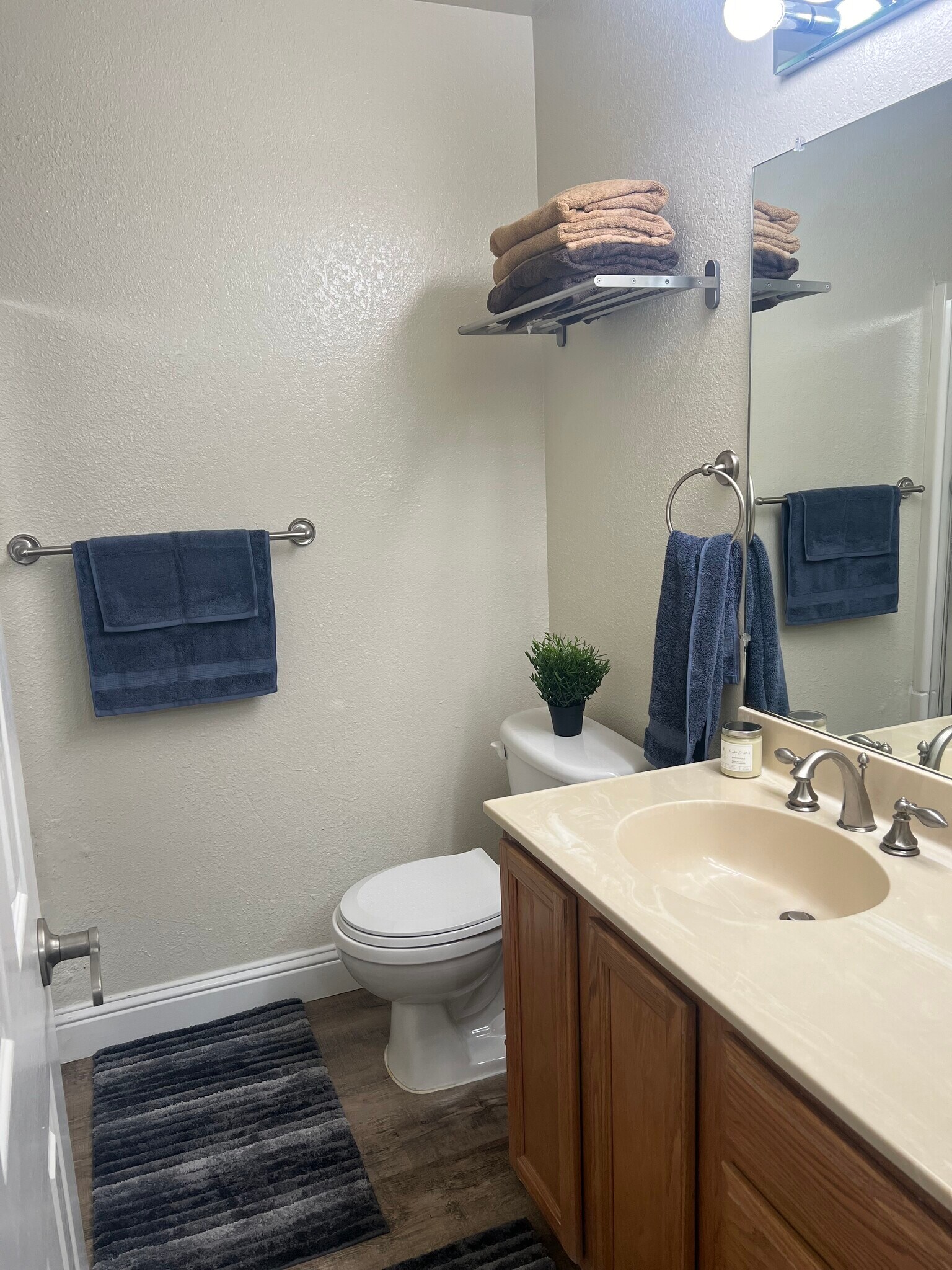 Building Photo - 2881 Huntington Blvd