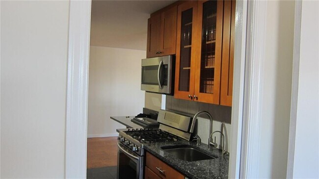 Building Photo - 35 Seacoast Terrace