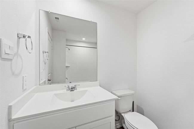 Building Photo - 31323 Heddington Ln