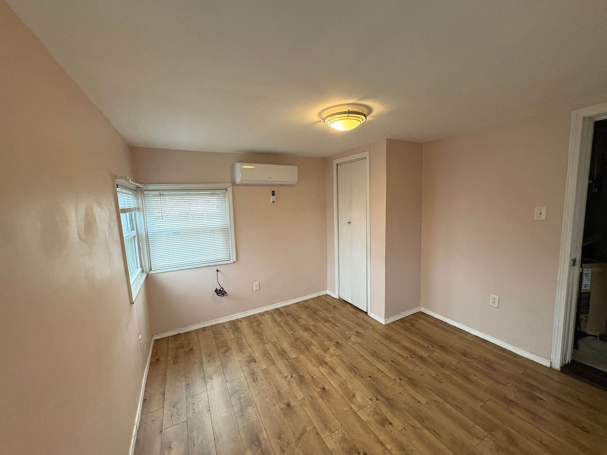 Building Photo - 11543 Mexico St