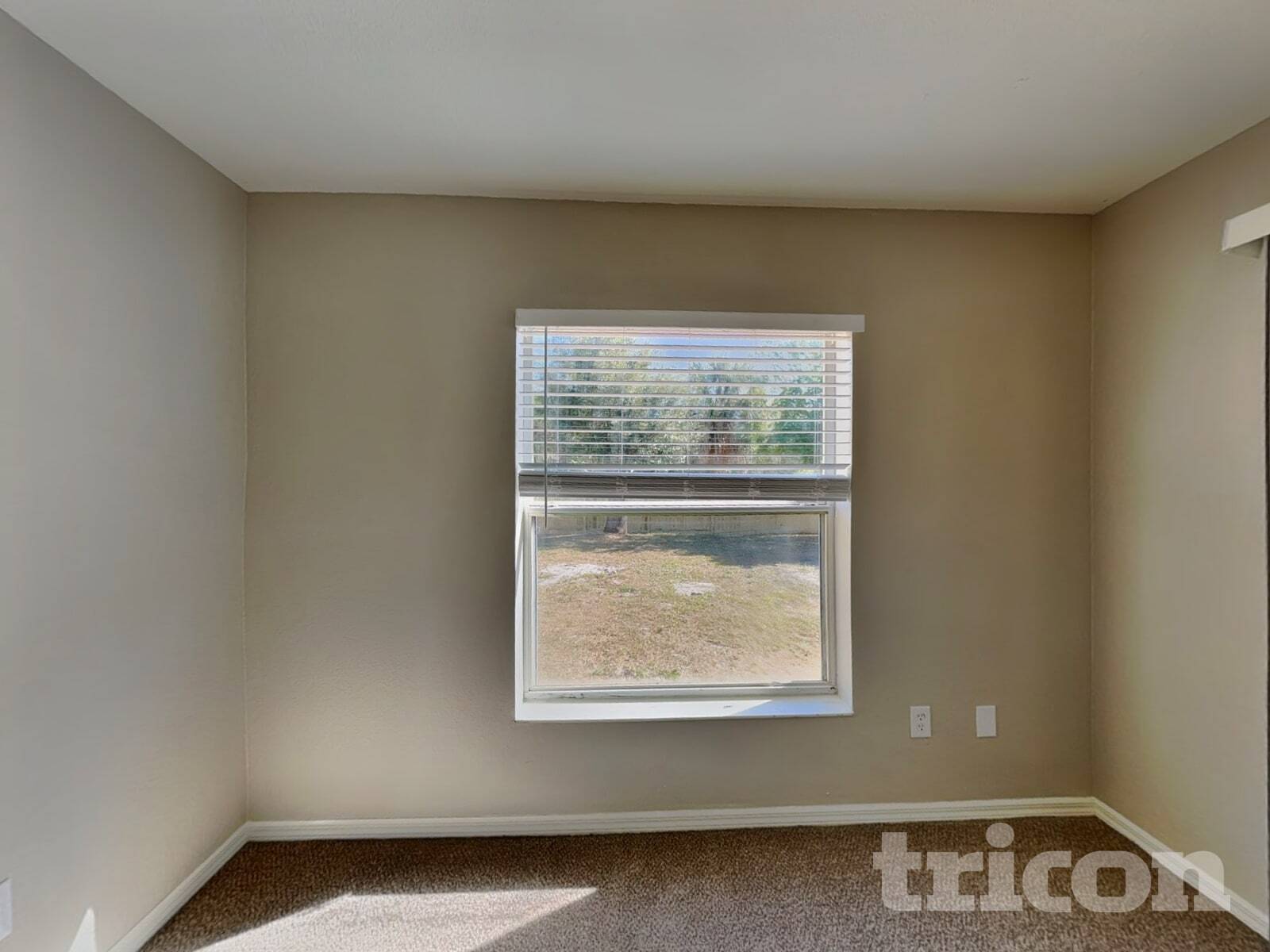 Building Photo - 1488 Nabatoff St