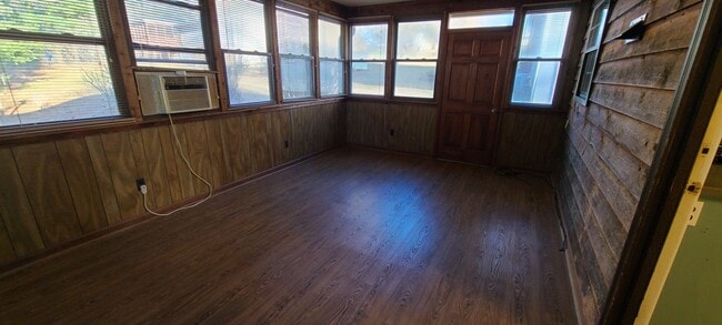 Building Photo - 4BR 3BA SFH with Full Finished Basement