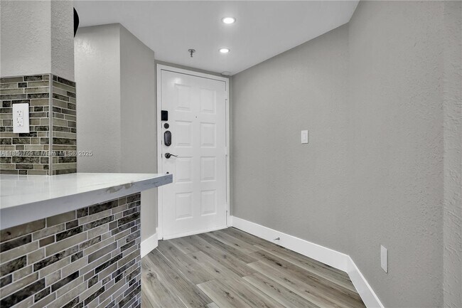 Building Photo - 5880 Collins Ave