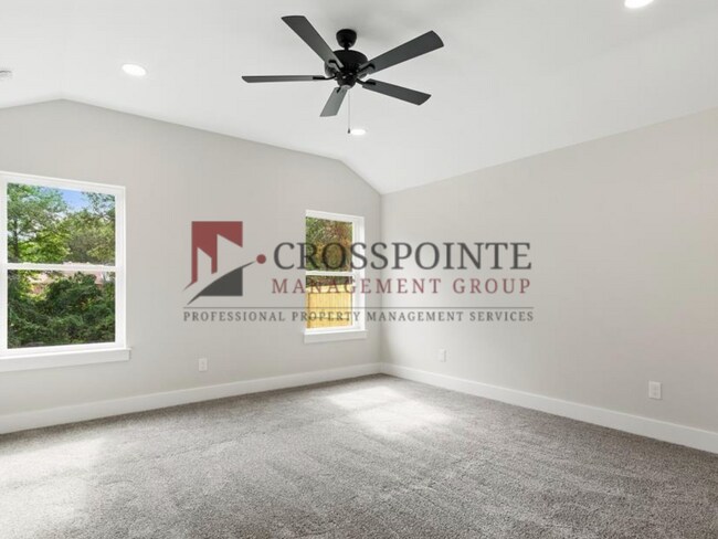 Building Photo - Beautiful and Spacious 3-Bedroom, 2-Bath Rental Home with Modern Finishes