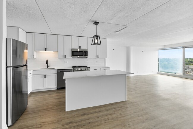 Building Photo - 1770 1st St