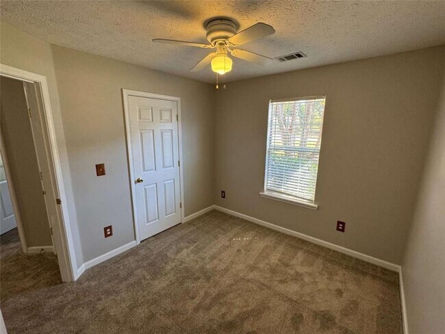 Building Photo - 1672 Walters Park Ct