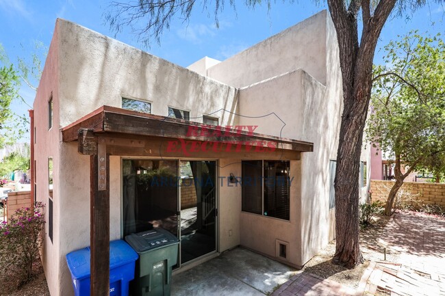 Building Photo - Presidio at William Centre - 2 Bdrm, 2.5 Bath - Coming Soon