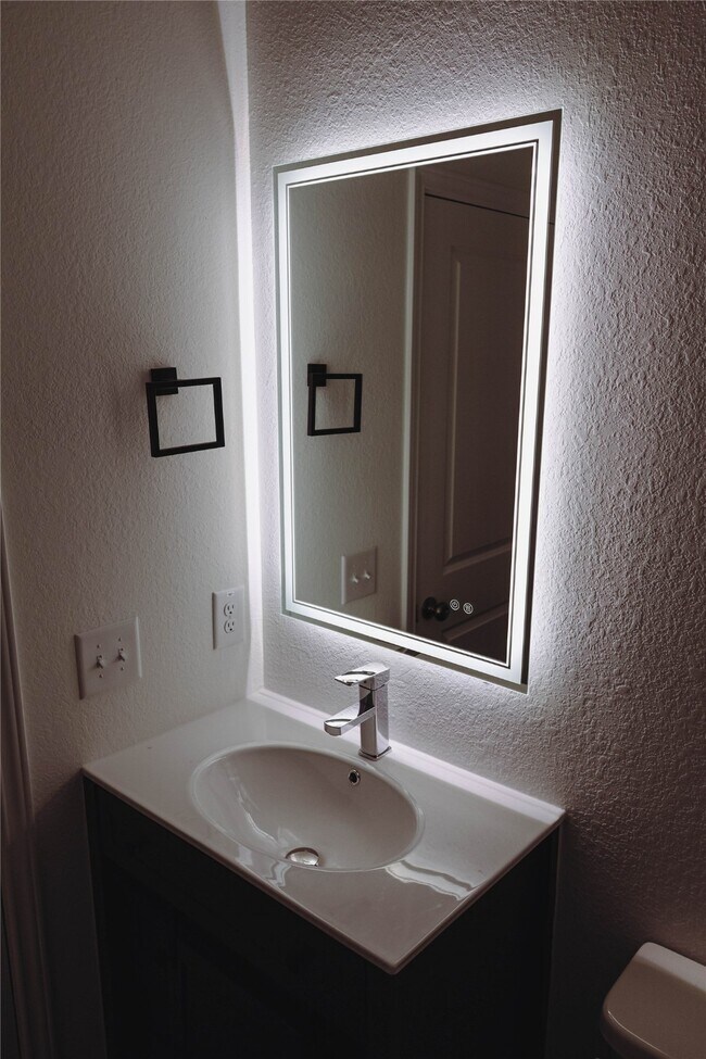 Building Photo - 15510 Olive Ter Trl