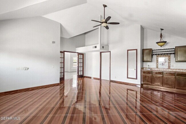 Building Photo - 1433 Sierra De Oro Dr