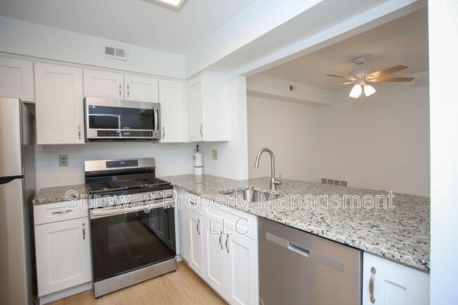 Building Photo - 1801A Sedgefield Dr