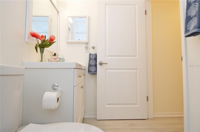 Building Photo - 10263 Gandy Blvd N