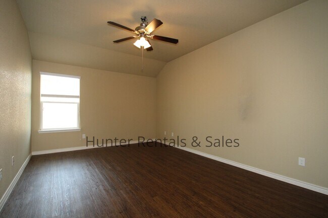 Building Photo - Spacious 2-bedroom!!!