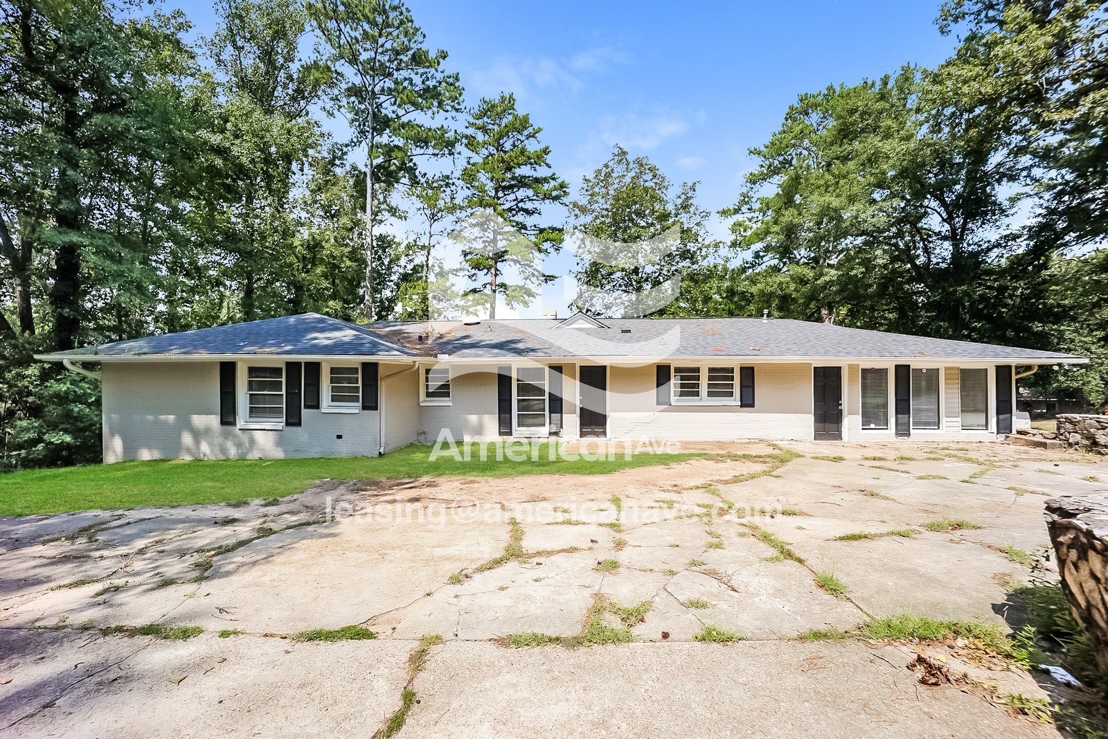 Building Photo - 3912 Mosley Dr