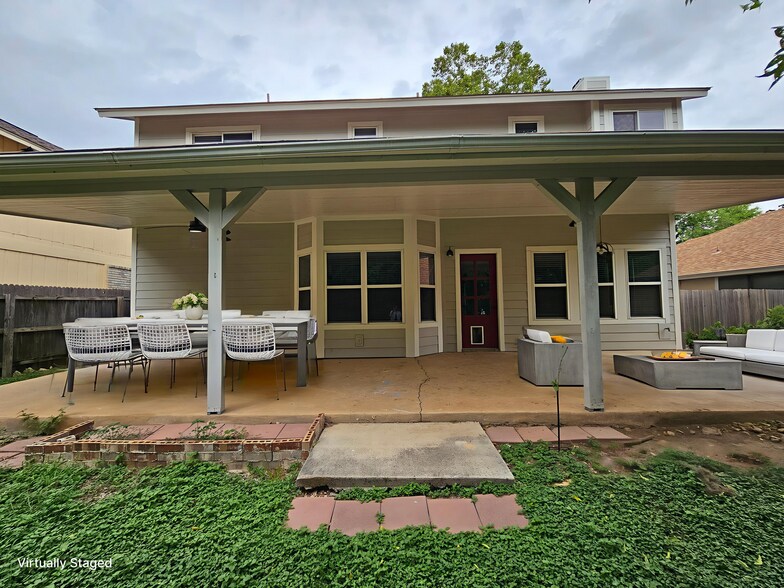 Building Photo - 2134 Pecan Hollow Dr