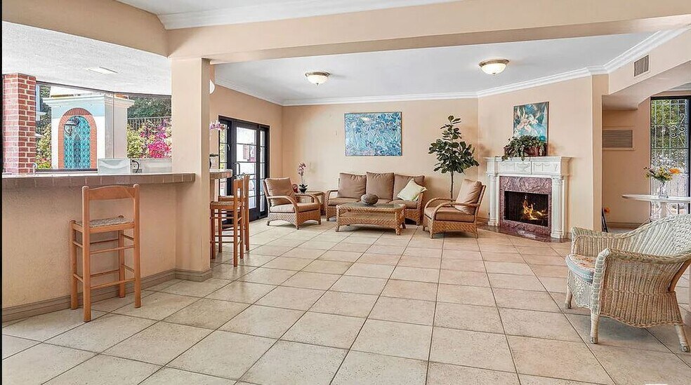 Rec Room - 521 Montana Ave