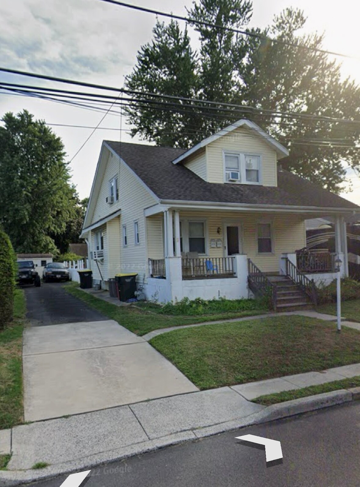 Building Photo - 614 Sampson Ave