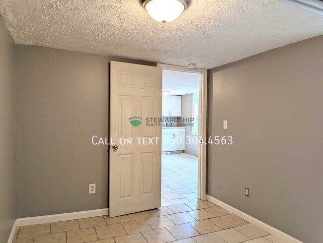 Building Photo - 177 Watson St