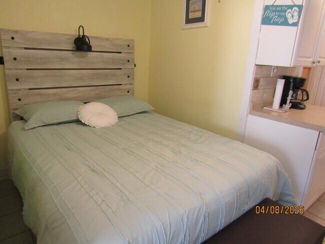 Building Photo - 2204 Perrin Dr