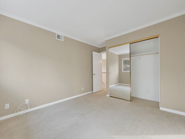 Building Photo - Spacious Newbury Park Rental | Grand Entry, Bonus Room & Covered Patio