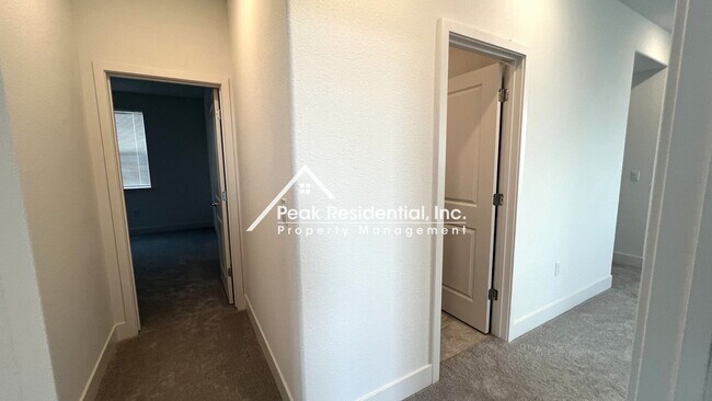 Building Photo - Newer Elk Grove 4bd/3.5ba Home near Big Horn & Poppyridge Rd