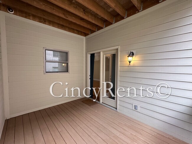 Building Photo - 2933 Eden Ave