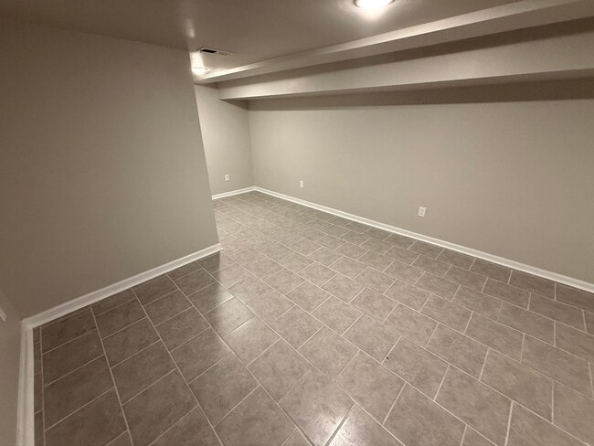 Building Photo - Stunning 3BR / 2BA Rowhome Blending Historic Charm & Modern Living