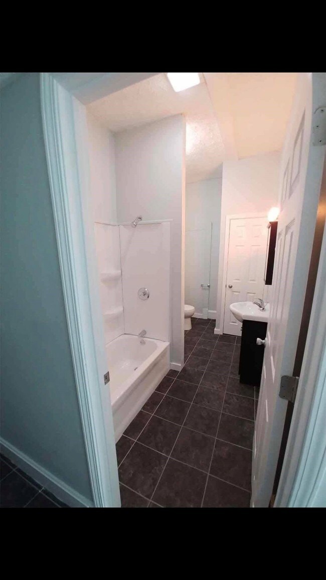 Bathroom - 1416 Main St