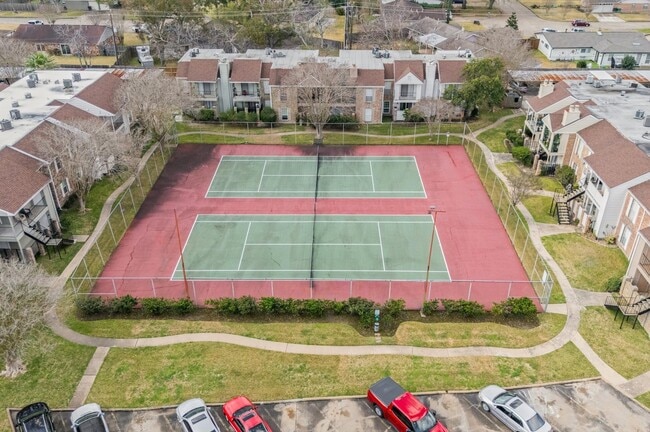 Building Photo - 2800 Jeanetta St