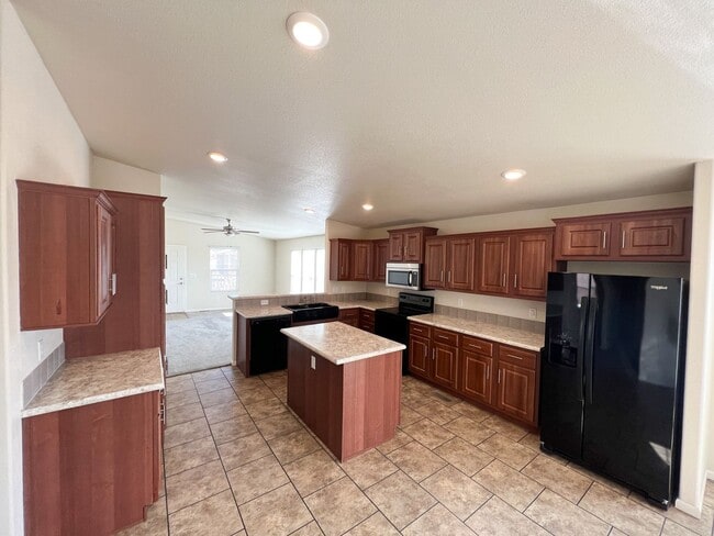 Building Photo - MESQUITE SPRINGS COMMUNITY-COTTONWOOD