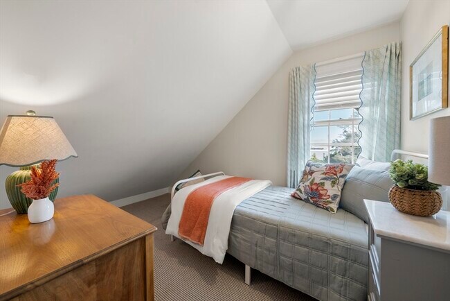 Building Photo - 11 Gingerbread Hill